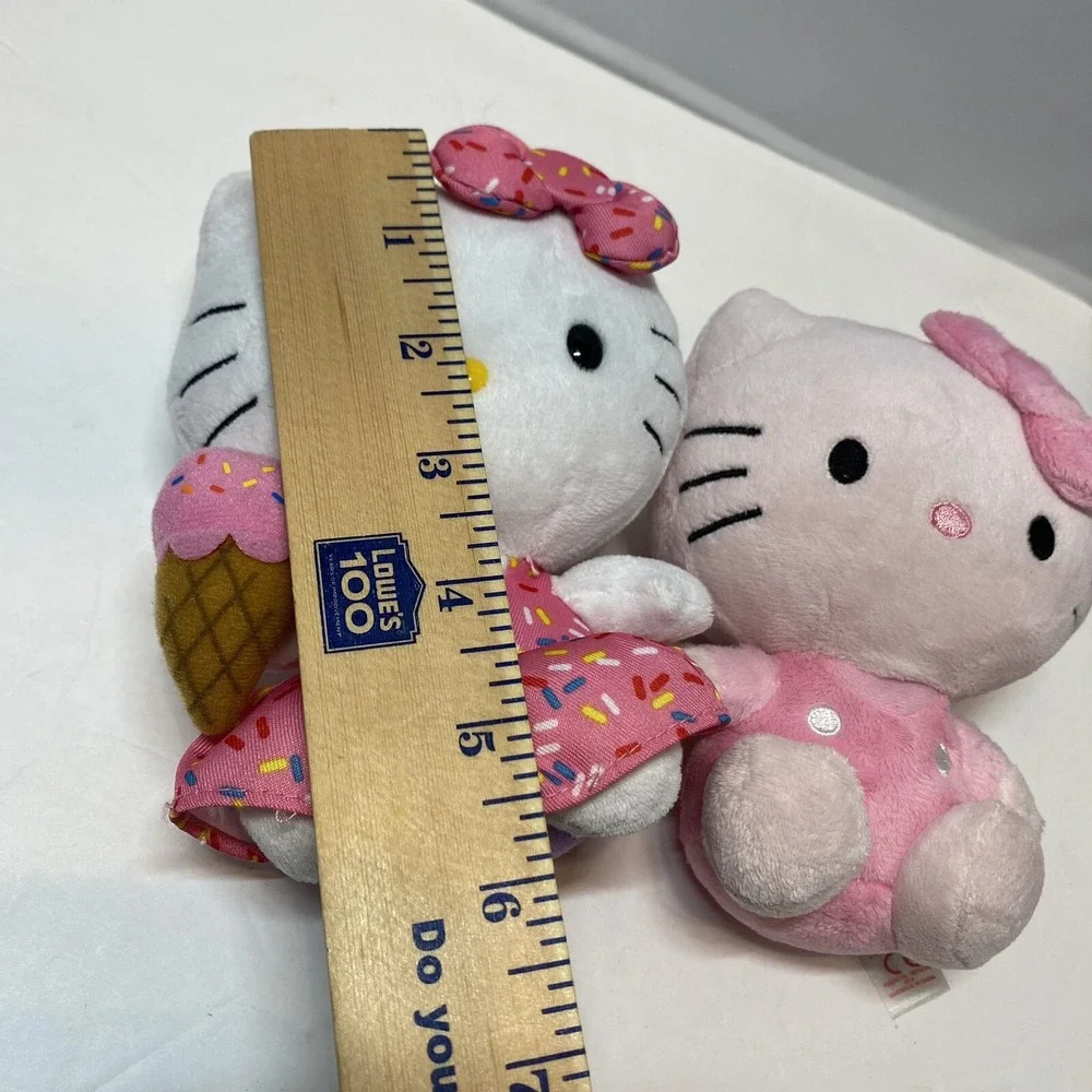 Hello Kitty Plush Set Of 2 White Pink 6 Inch Cupcake Cute Finds‎ HG2